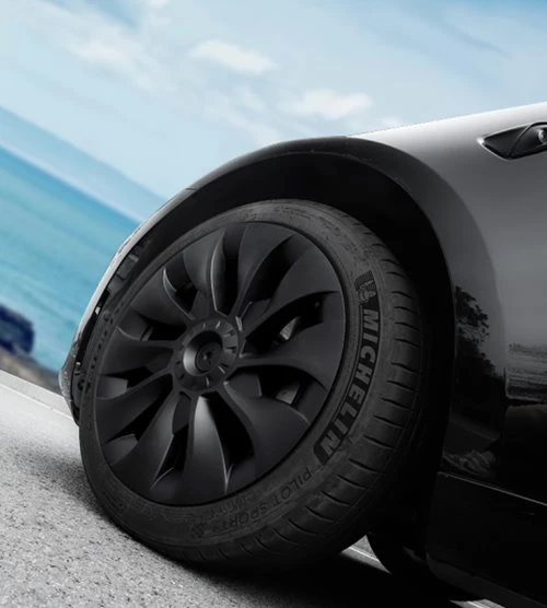 Beautiful and sporty Tesla hubcaps Beautiful and sporty Tesla hubcaps