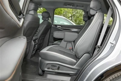 Ford Edge L-Katta Yetti O'tirgan SUV