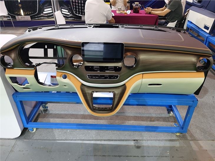 Mercedes-Benz Vito V250 va V260 uchun avtomobil ichki aksessuarlari asboblar panelini almashtirish va yangilash