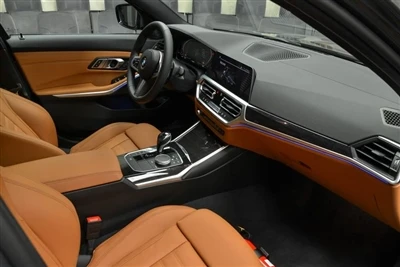 BMW BMW 330i ning yangi modifikatsiyalangan versiyasini taqdim etdi.